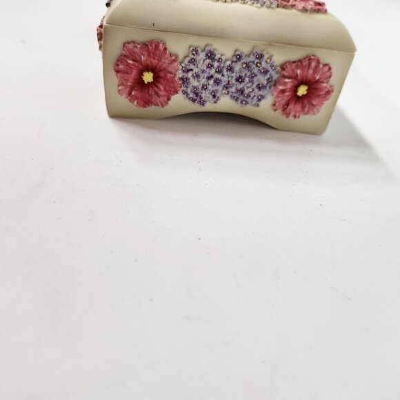 Vintage 3D Floral and Angel Ceramic Musical Jewelry Box Wind Beneath my Wings - Picture 6 of 12